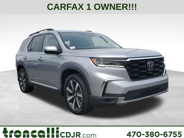 2023 Honda Pilot Touring 2WD's photo