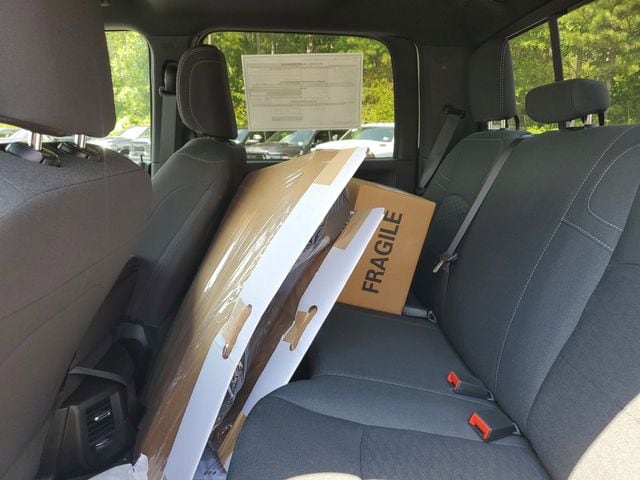 2025 RAM 2500 Tradesman - Photo 12