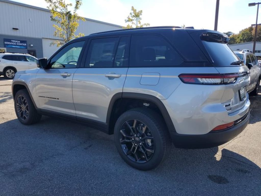 New 2025 Jeep Grand Cherokee LIMITED 4X4 Sport Utility