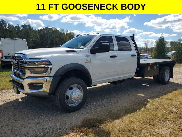 2025 Ram 5500 Tradesman photo 3