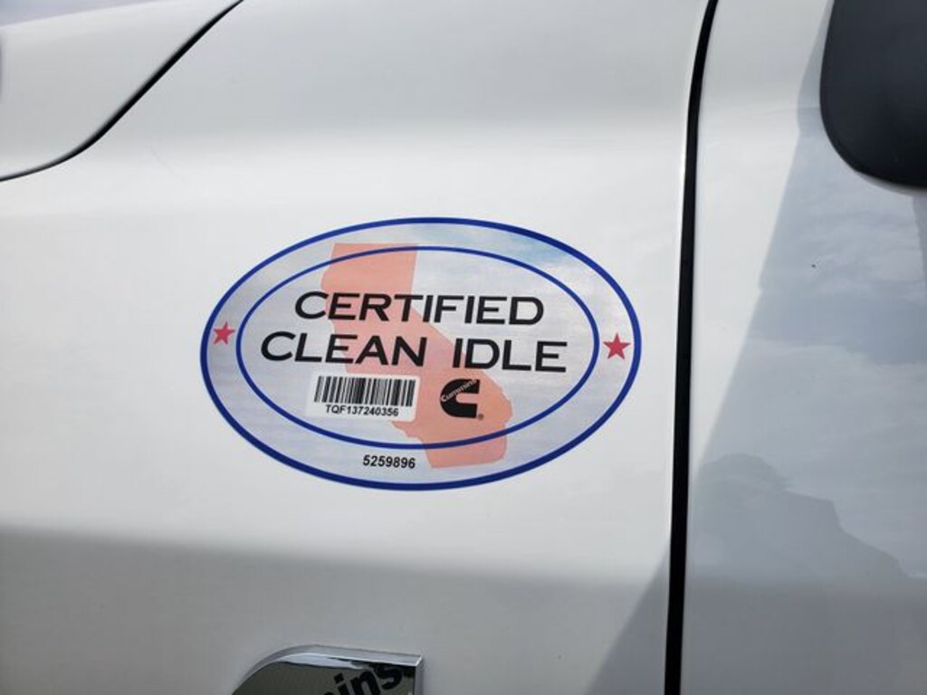 New 2025 Ram 3500 Chassis Cab 3500 TRADESMAN CREW CAB CHASSIS 4X4 60' CA Pickup