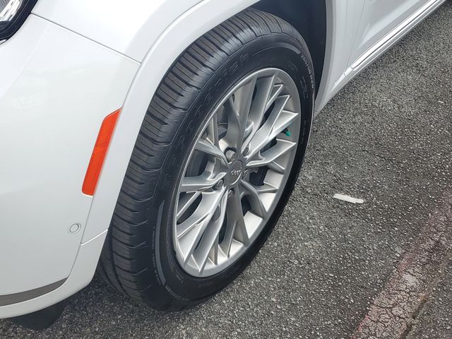 2023 Jeep Grand Cherokee L Summit photo 4