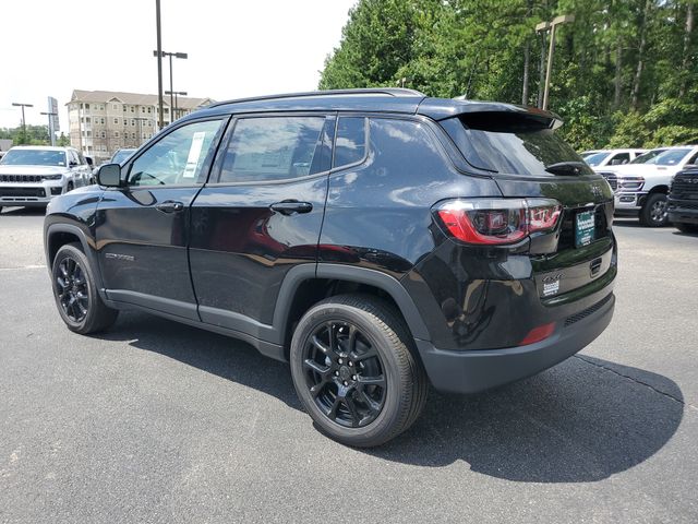 2025 Jeep Compass Latitude Altitude Special Edition photo 2