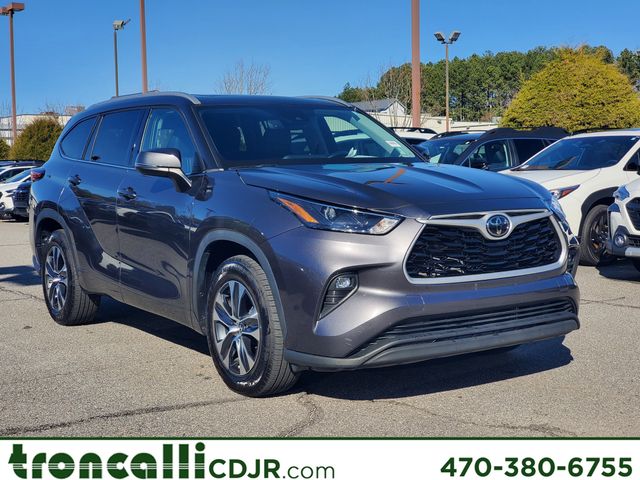 2022 Toyota Highlander XLE's photo