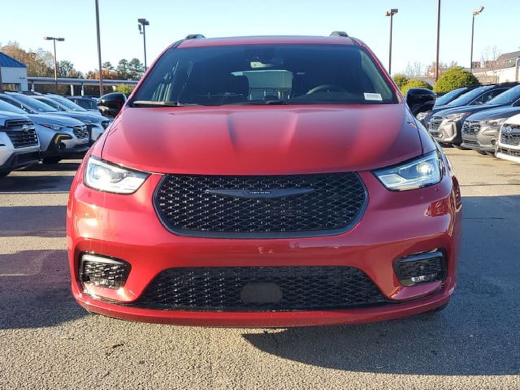 New 2026 Chrysler Pacifica LIMITED Passenger Van