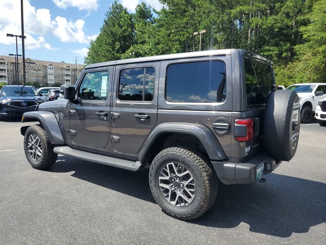 2025 Jeep Wrangler Sahara photo 4