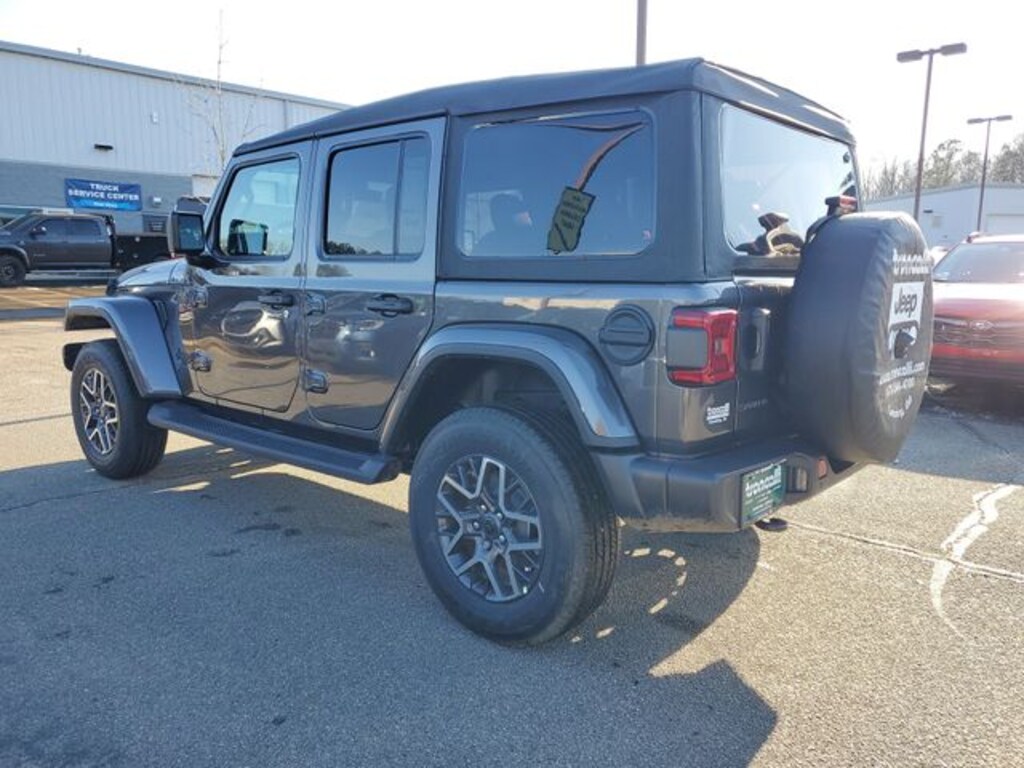 New 2026 Jeep Wrangler 4-DOOR SAHARA Sport Utility
