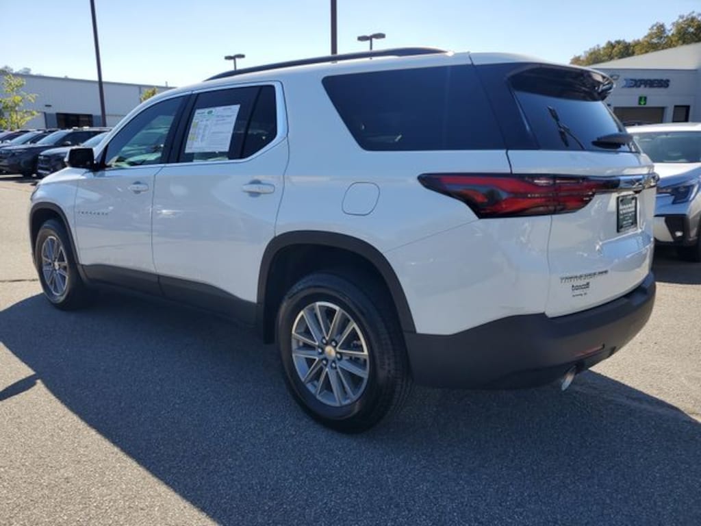 Used 2023 Chevrolet Traverse LT SUV