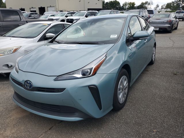 2022 Toyota Prius LE photo 3