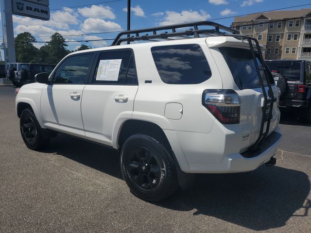 2019 Toyota 4Runner SR5 photo 2