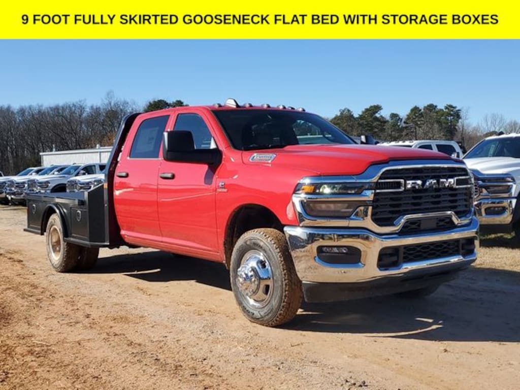 New 2026 Ram 3500 Chassis Cab TRADESMAN CREW 4X4 60' CA Pickup