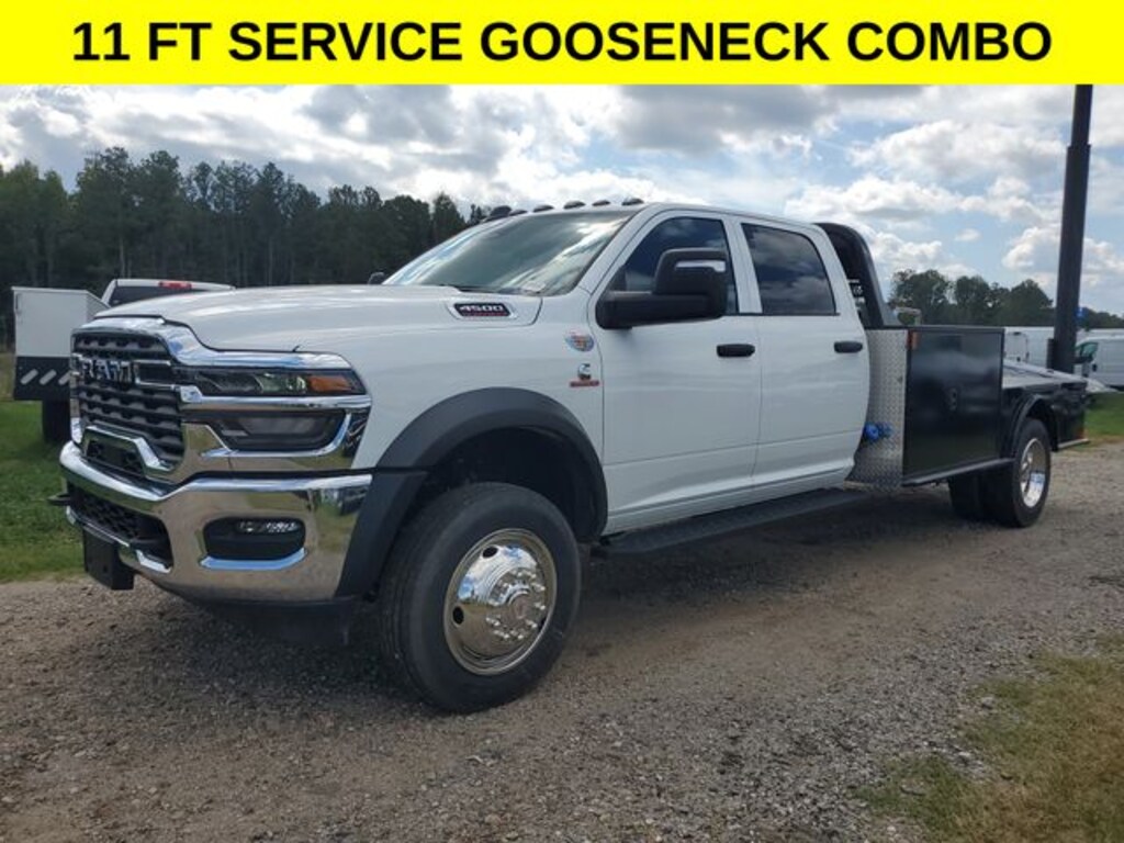 New 2025 Ram 4500 Chassis Cab 4500 TRADESMAN CHASSIS CREW CAB 4X4 84' CA Pickup