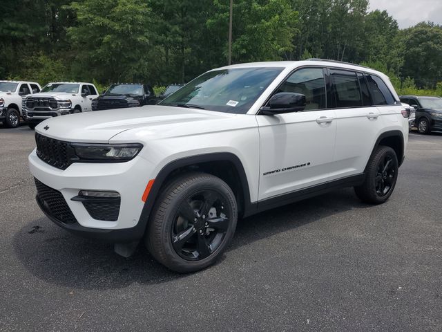 2025 Jeep Grand Cherokee Limited photo 3