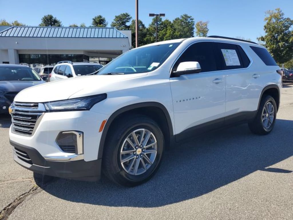 Used 2023 Chevrolet Traverse LT SUV