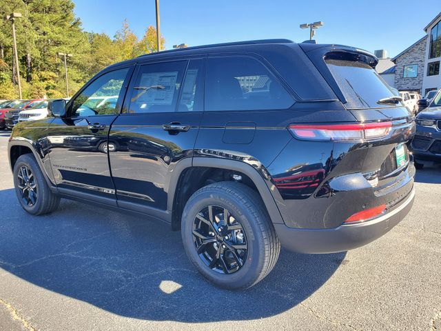 2025 Jeep Grand Cherokee Altitude photo 4