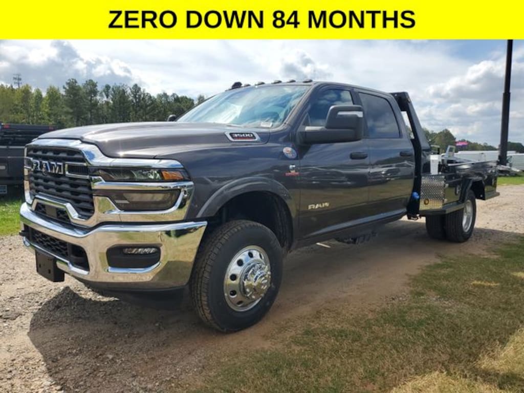 New 2025 Ram 3500 Chassis Cab 3500 BIG HORN CREW CAB CHASSIS 4X4 60' CA Pickup