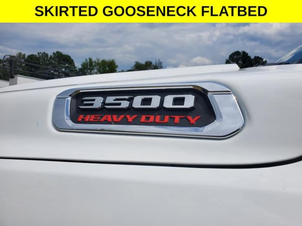 New 2025 Ram 3500 Chassis Cab 3500 TRADESMAN CREW CAB CHASSIS 4X4 60' CA Pickup