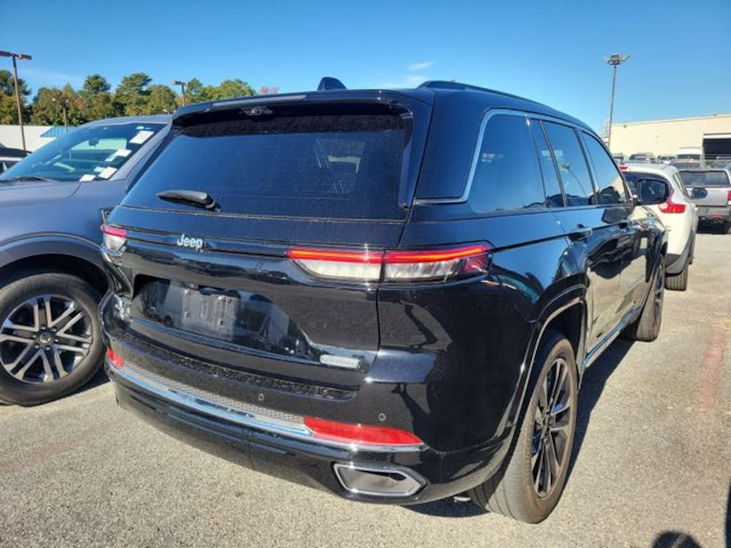 Used 2023 Jeep Grand Cherokee Overland SUV