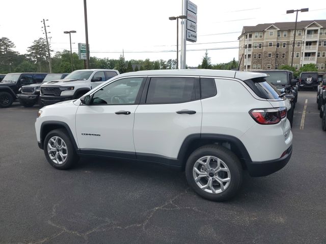 2025 Jeep Compass Sport photo 4