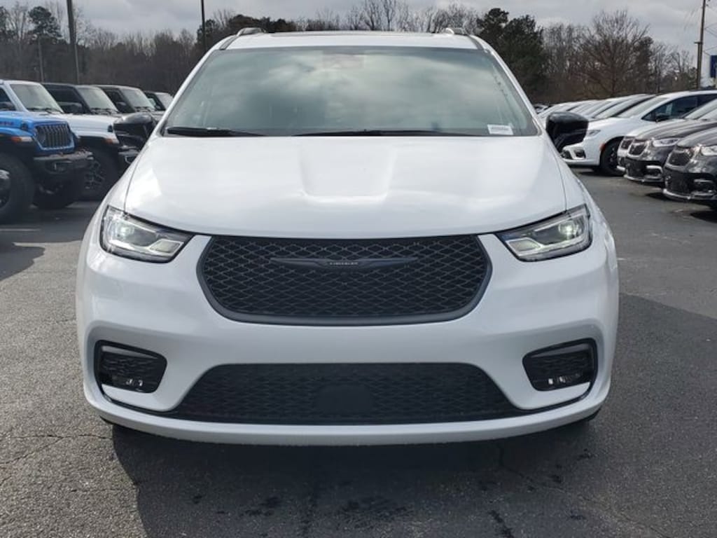 New 2026 Chrysler Pacifica LIMITED Passenger Van