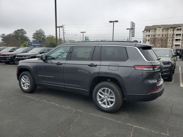 2025 Jeep Grand Cherokee Laredo photo 4