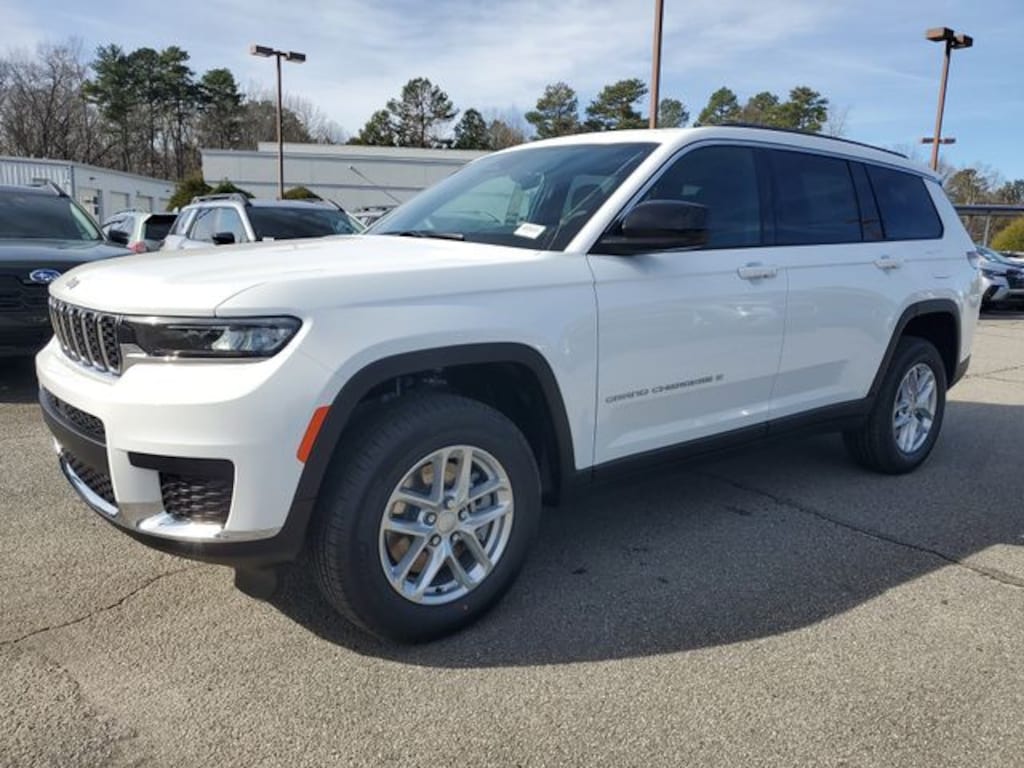 New 2025 Jeep Grand Cherokee L LAREDO X 4X2 Sport Utility