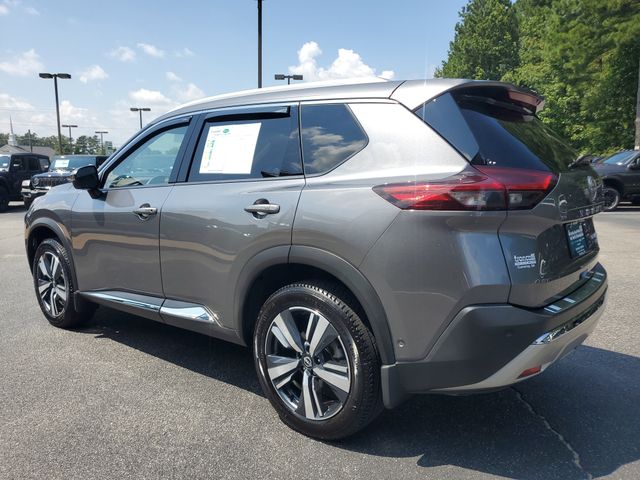 2023 Nissan Rogue Platinum photo 3