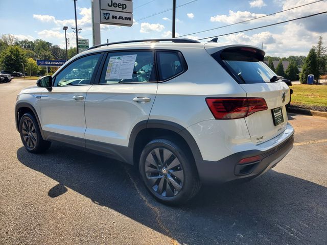 2022 Volkswagen Taos S photo 3