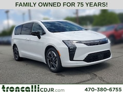 New 2027 Chrysler Pacifica LIMITED Passenger Van in Cumming GA