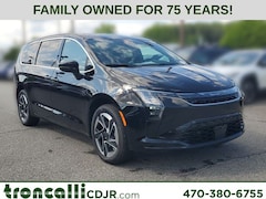 New 2027 Chrysler Pacifica LIMITED AWD Passenger Van in Cumming GA