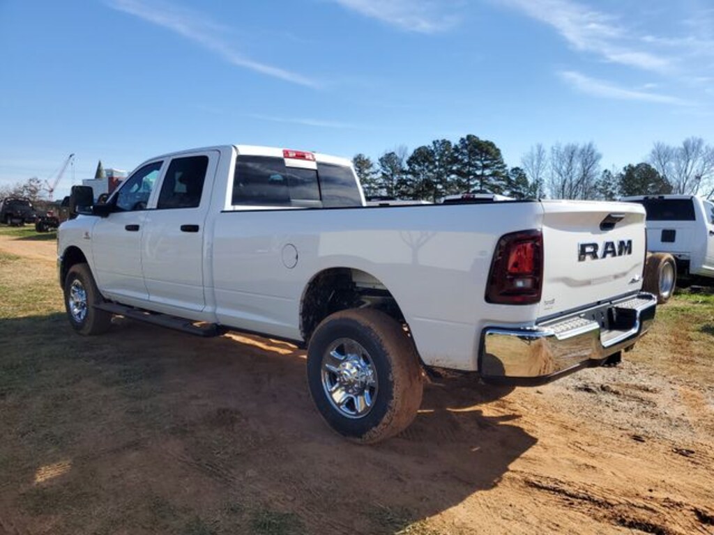 New 2026 Ram 2500 TRADESMAN CREW CAB 4X4 8' BOX Pickup