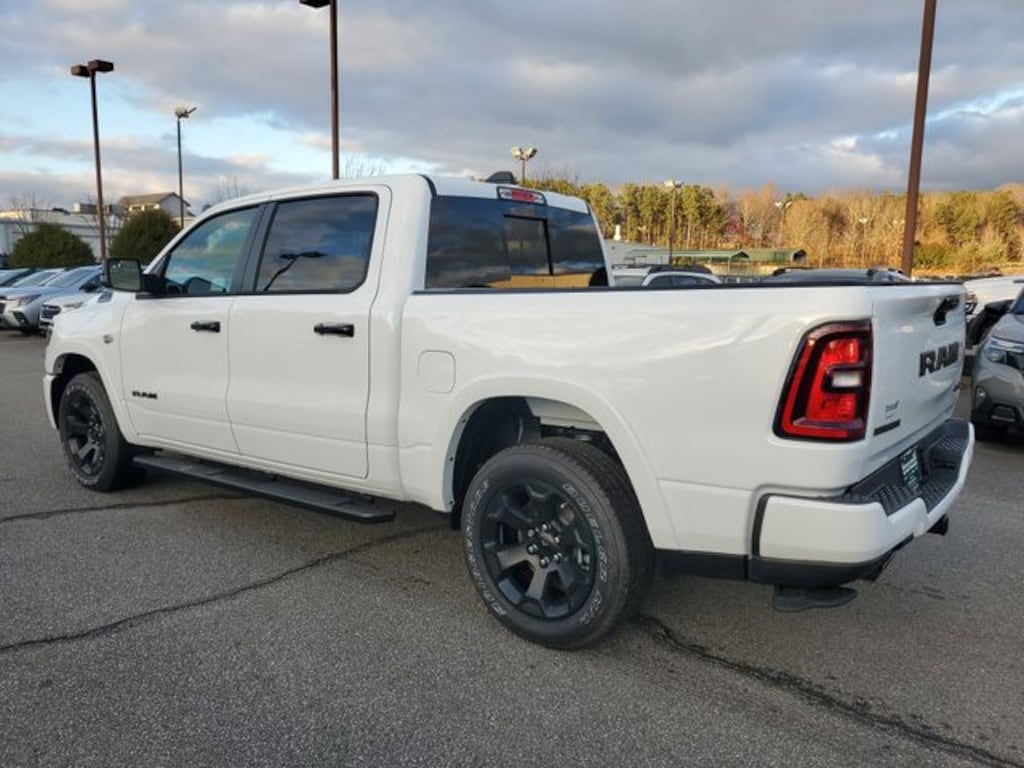 New 2026 Ram 1500 BIG HORN CREW CAB 4X4 5'7 BOX Pickup