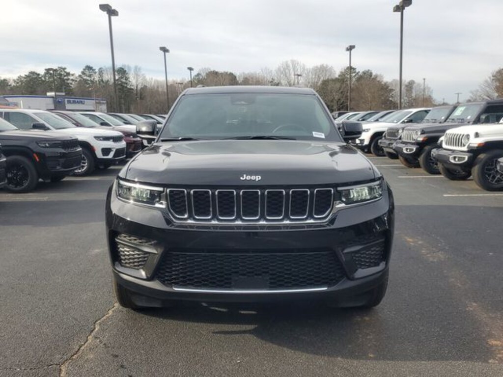 New 2025 Jeep Grand Cherokee LAREDO 4X2 Sport Utility