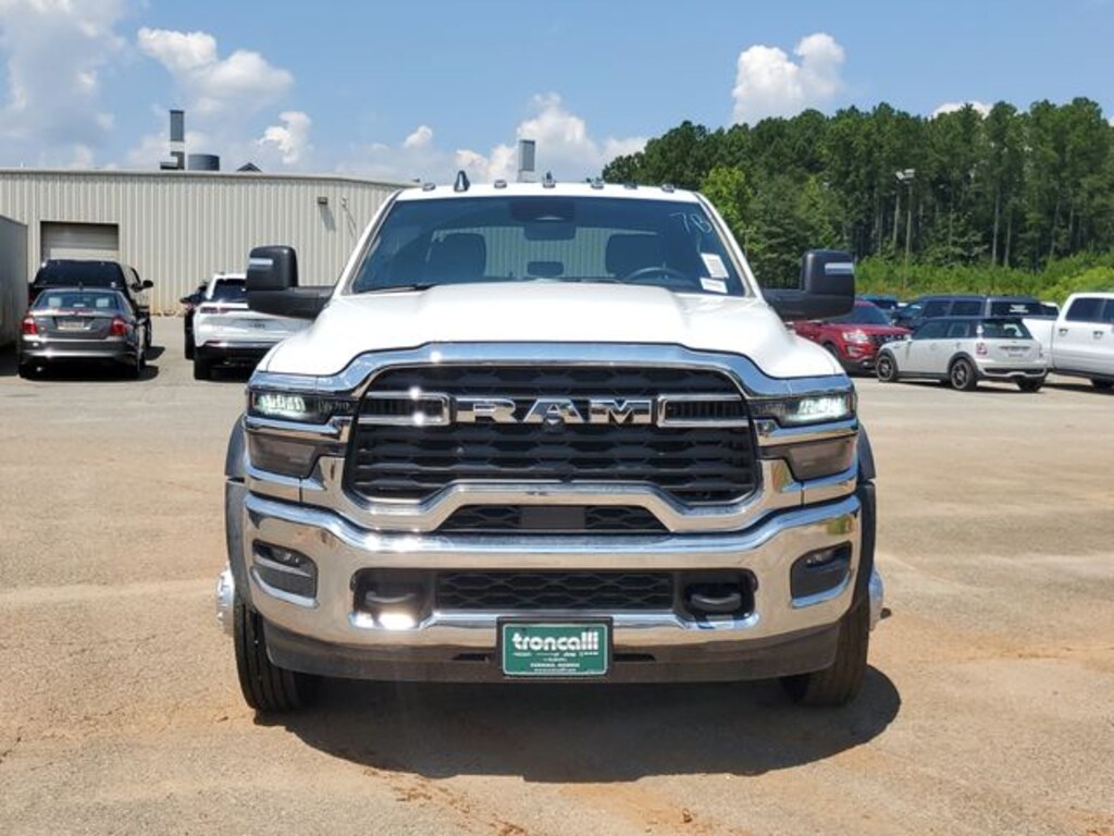 New 2025 Ram 5500 Chassis Cab 5500 TRADESMAN CHASSIS CREW CAB 4X4 84' CA Pickup