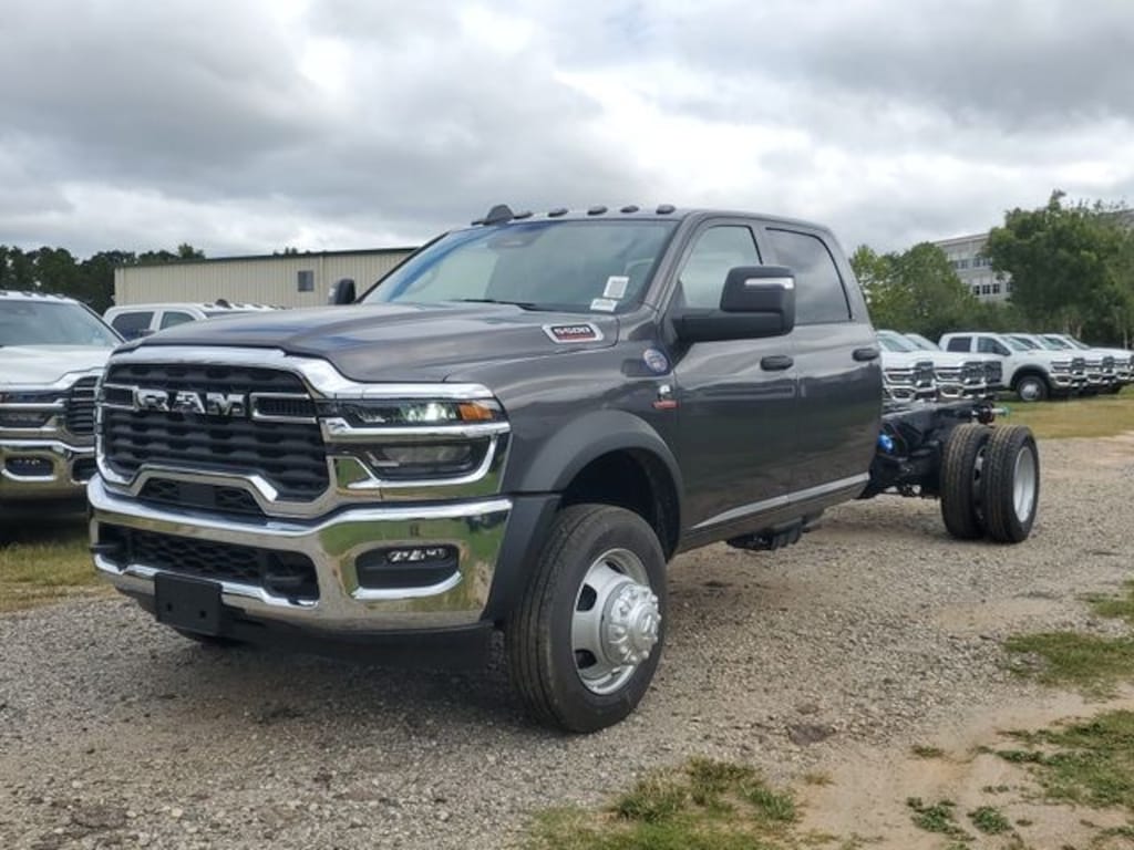 New 2025 Ram 5500 Chassis Cab 5500 TRADESMAN CHASSIS CREW CAB 4X4 84' CA Pickup