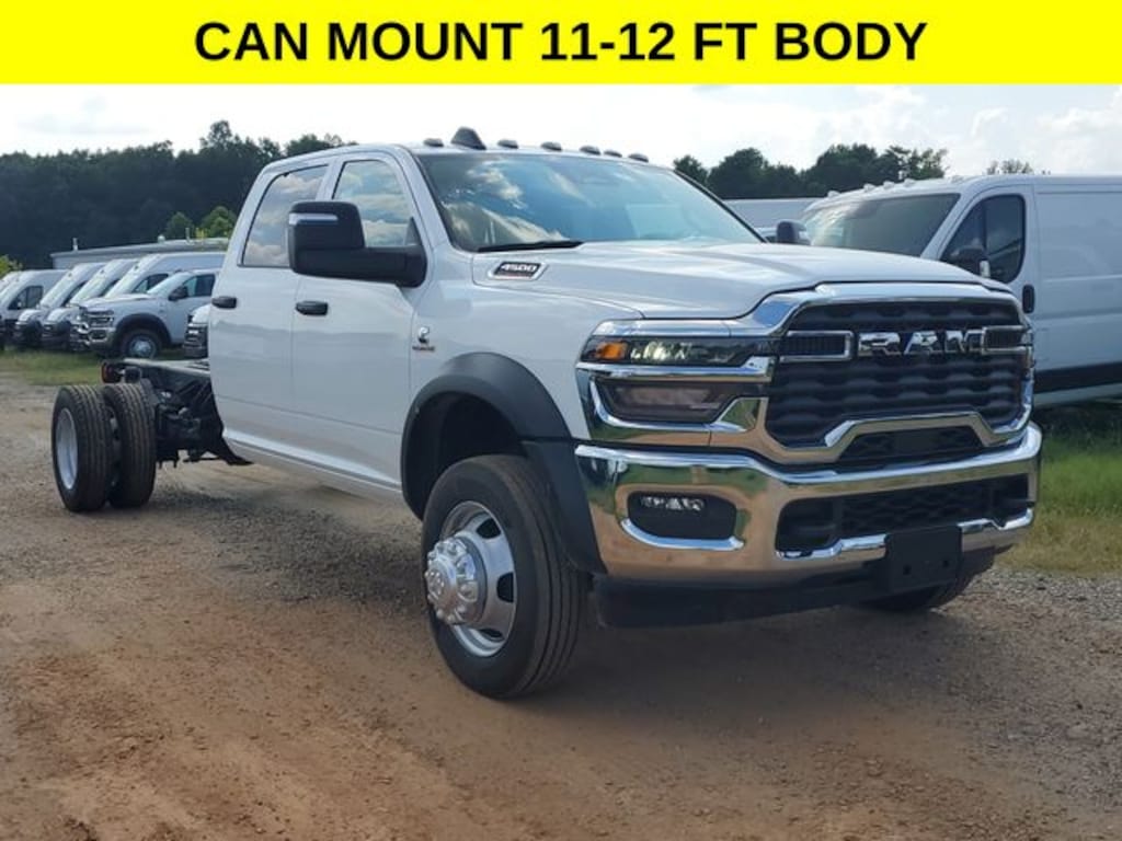 New 2025 Ram 4500 Chassis Cab 4500 TRADESMAN CHASSIS CREW CAB 4X4 84' CA Pickup