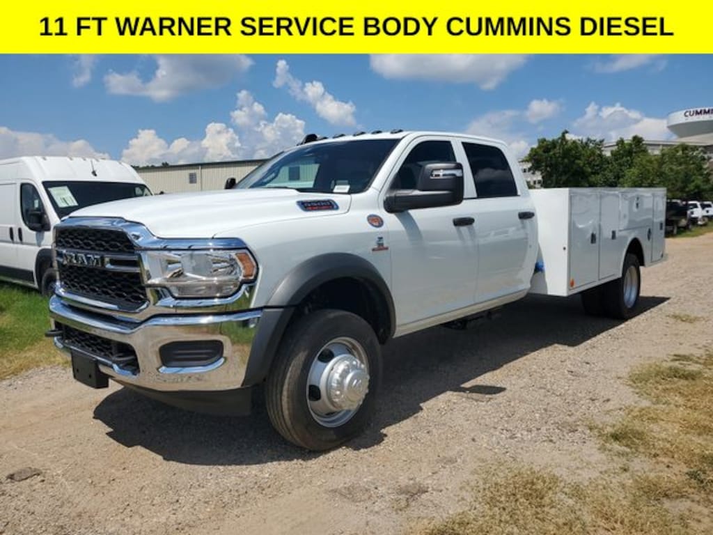 New 2024 Ram 5500 Chassis Cab 5500 TRADESMAN CHASSIS CREW CAB 4X4 84' CA Pickup