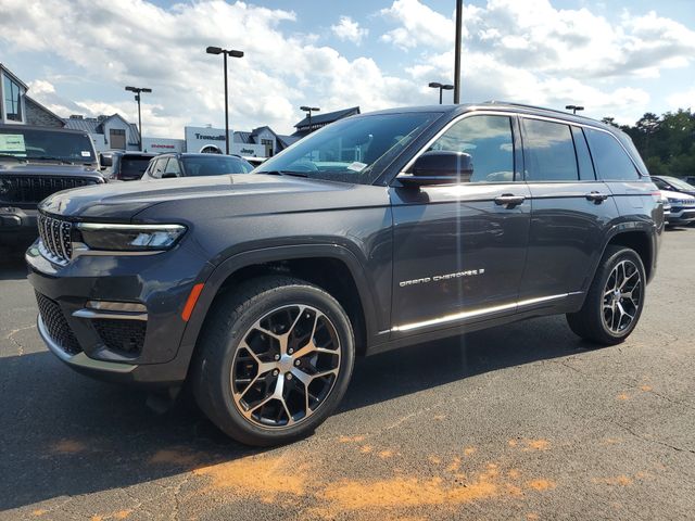 2025 Jeep Grand Cherokee Summit Reserve photo 3