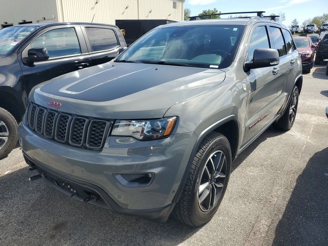 2021 Jeep Grand Cherokee Trailhawk photo 2