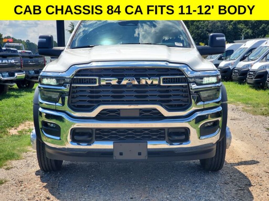 New 2026 Ram 5500 Chassis Cab TRADESMAN REGULAR 4X2 84' CA Pickup