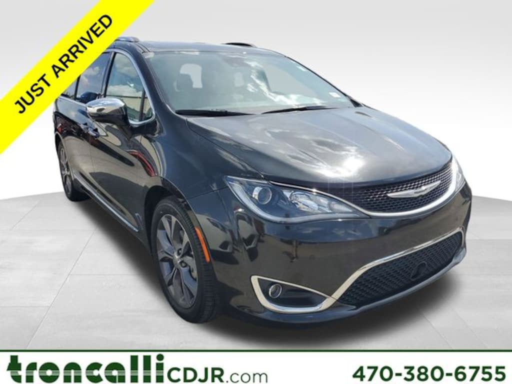 Certified 2017 Chrysler Pacifica Limited Minivan/Van