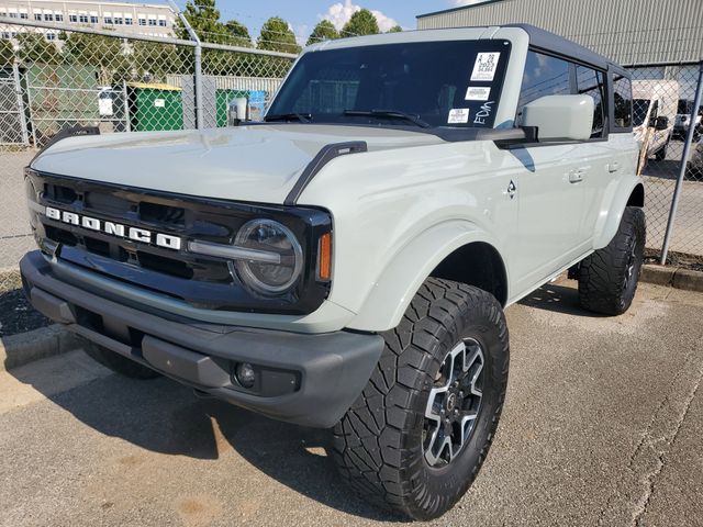 2023 Ford Bronco Outer Banks photo 3