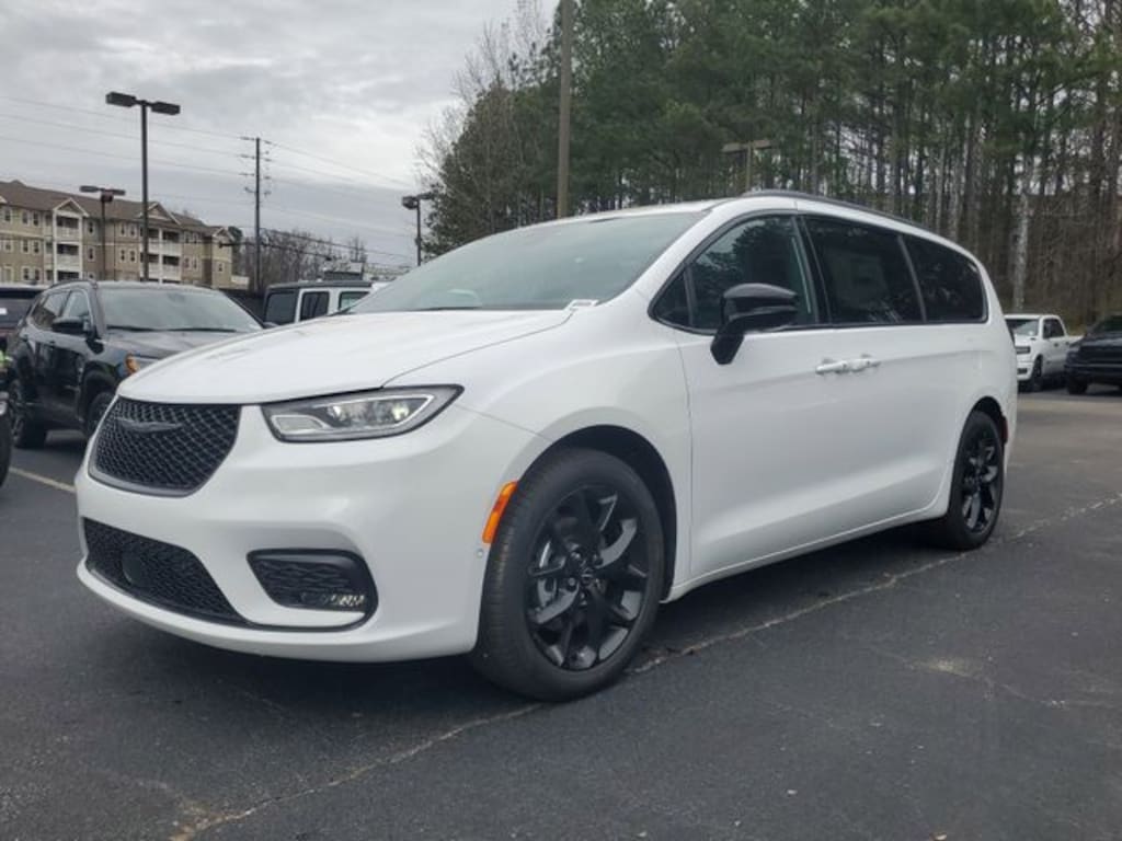 New 2026 Chrysler Pacifica LIMITED Passenger Van