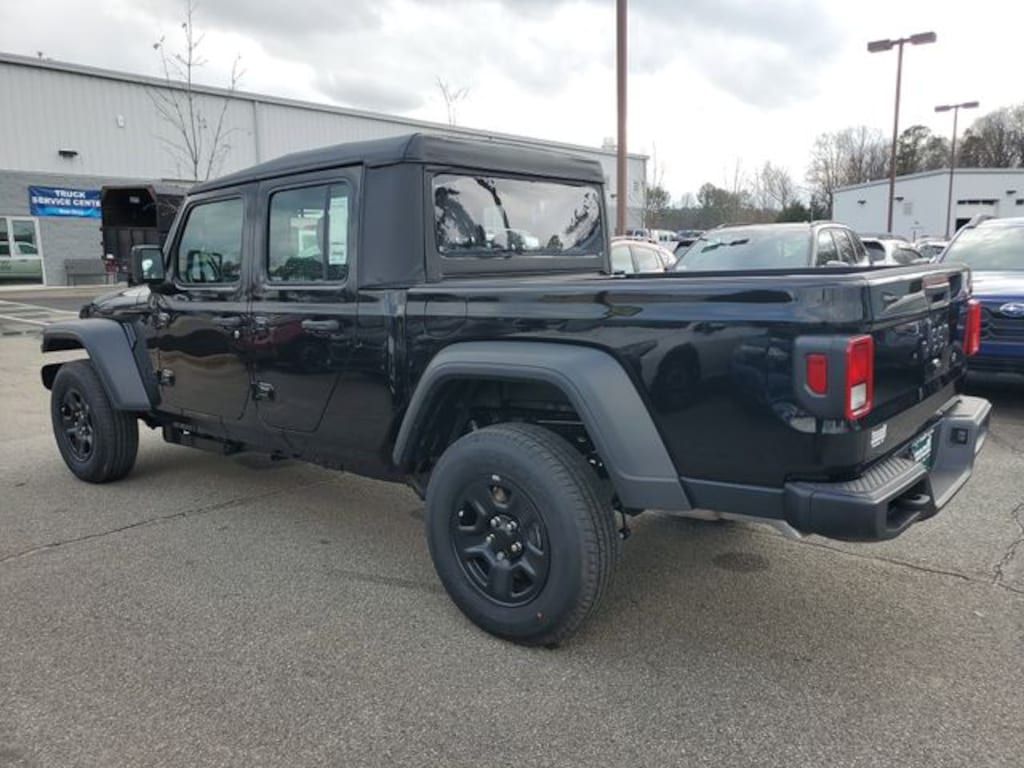 New 2026 Jeep Gladiator SPORT 4X4 Pickup