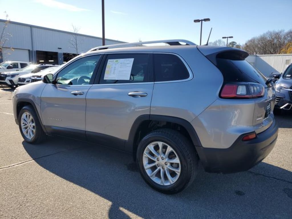 Used 2019 Jeep Cherokee Latitude SUV
