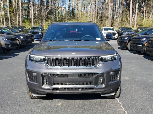 2025 Jeep Grand Cherokee Overland photo 2