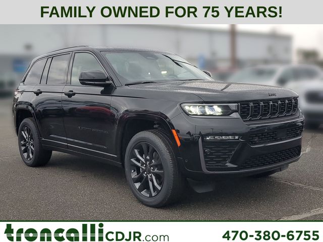 Diamond Black Crystal Pearlcoat 2026 Jeep Grand Cherokee SUV / Crossover Four-Wheel Drive 8-Speed Automatic