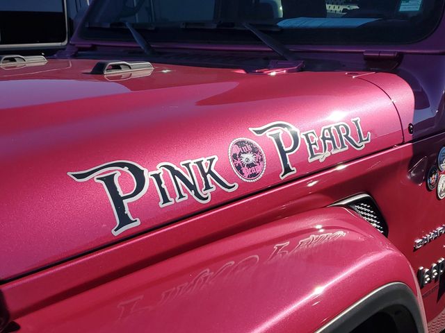 2024 Jeep Wrangler Sahara photo 4