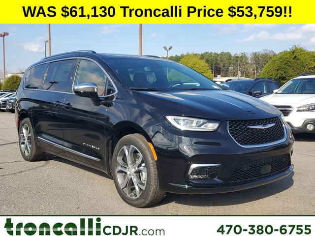 2026 Chrysler Pacifica Pinnacle's photo