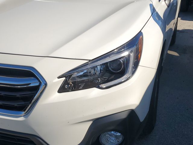 2019 Subaru Outback 2.5i Premium photo 3